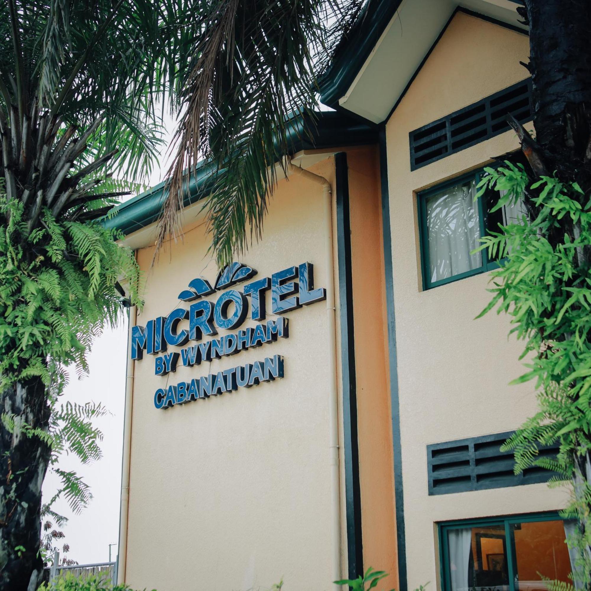 Microtel By Wyndham Cabanatuan Buitenkant foto