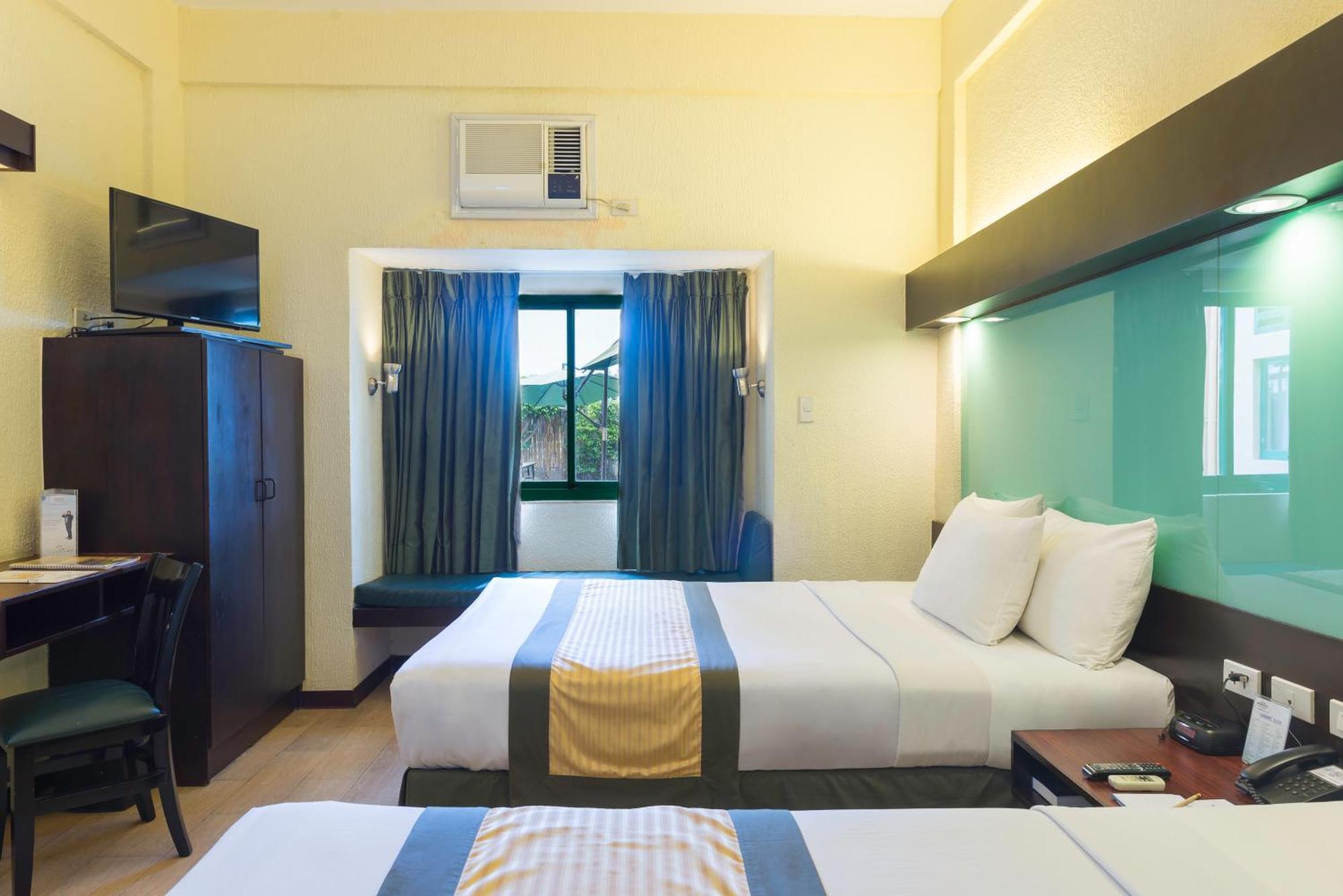 Microtel By Wyndham Cabanatuan Buitenkant foto